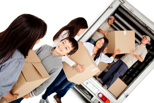 Moving truck service for homes and flats in Brompton