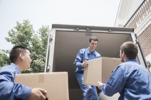 Man and a van service in Brompton handling a local move