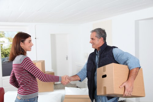 Careful packing and transport for student furniture