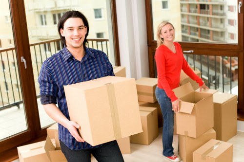 Secure space for furniture and boxes in Brompton
